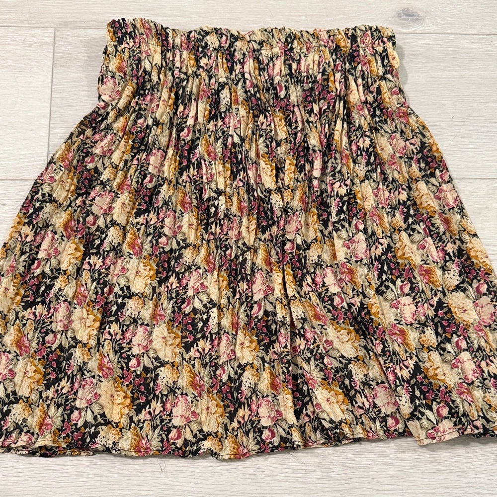 Urban Outfitters Black Floral Mini Skirt